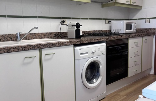 L'Illa Perduda Apartment | Lovely 3-Bedroom Apartment 15 Minutes from Beach
