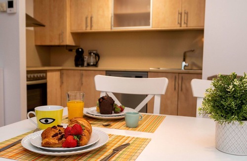 Malgrat de Mar Apartment | Lovely apartment for 3 people with A/C, WIFI, TV and balcony