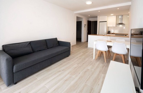 Cunit Apartment | Lovely apartment for 4 guests with A/C, WIFI, pool, TV and balcony