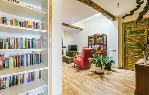 O Savinao House | Lovely Home In Diomondi With Swimming Pool