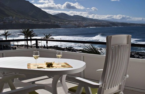 Punta del Hidalgo Apartment | LOVELY STUDIO WITH POOL AND TERRACE WITH SEA VIEW