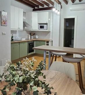 San Anton House | LovelyLoft Trafalgar