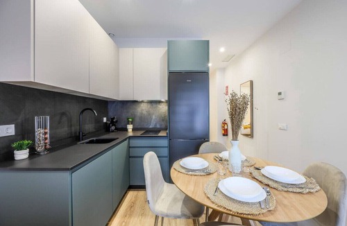 Las Acacias Apartment | Luxe Apartments Madrid Rio by Rentitup