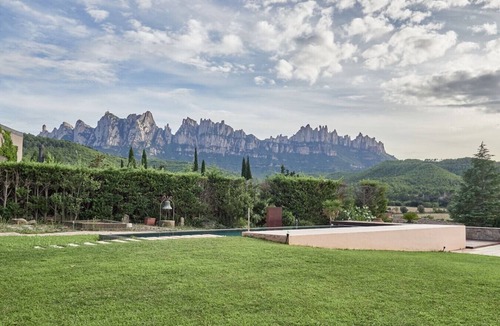Castellbell I El Vilar Cottage | LuxRural Montserrat | Swimming Pool with Unique Views