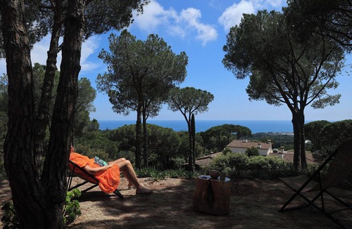 Sant Andreu de Llavaneres Villa | Luxury wooden villa in boutique retreat, sea view Barcelona