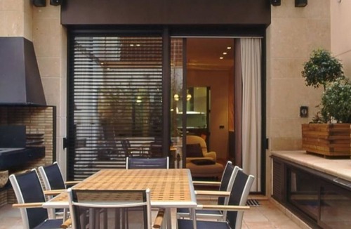 Sant Andreu de Palomar House | Luxuriöse Villa in Barcelona by Interhome