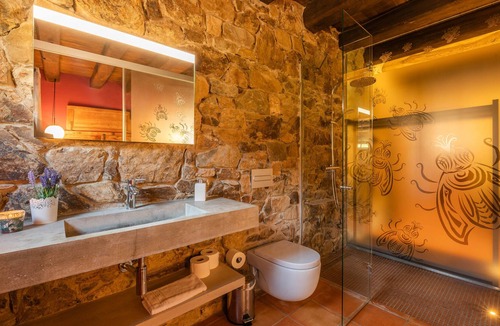 San Daniel House | Luxurious 7 bedroom villa with garden and pool in Girona