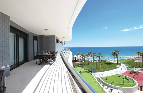 Els Arenals del Sol Apartment | Luxurious apartment in Elche with sauna