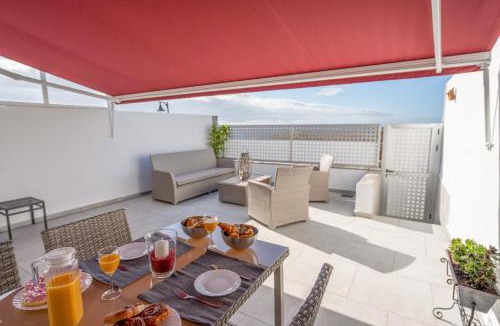 Tabaiba Apartment | Luxurious apartment with large terrace and sea views