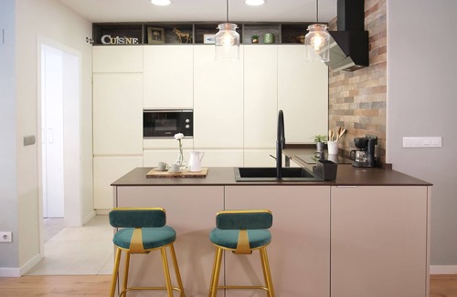 Nou Moles Apartment | Luxurious home near the Old Town.