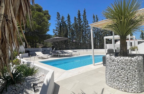 Alhaurin de la Torre Apartment | Luxurious Penthouse Oasis
