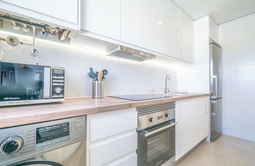 Roldan Apartment | Luxury 2 Bedroom Second Floor Apartment