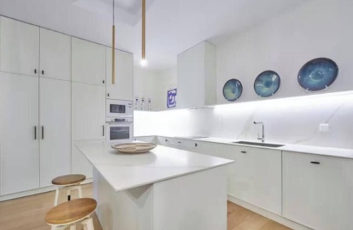 Centro Apartment | Luxury 3-Bedroom Apartment Steps from Four Seasons Madrid & Puerta del Sol