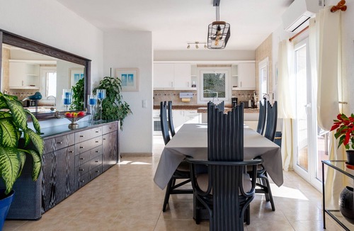 Calonge Villa | Luxury 4 Bedroom Villa With Heated Pool & Jacuzzi - Fantastic Sea Views