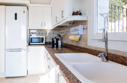Calonge Villa | Luxury 4 Bedroom Villa With Heated Pool & Jacuzzi - Fantastic Sea Views