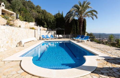 Calonge Villa | Luxury 4 Bedroom Villa With Heated Pool & Jacuzzi - Fantastic Sea Views