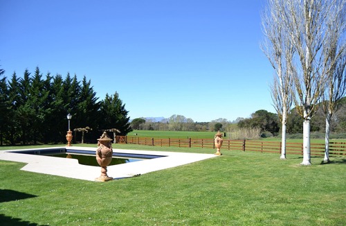 Llagostera Cottage | Luxury and nature in a rural farmhouse of the sg. XVI