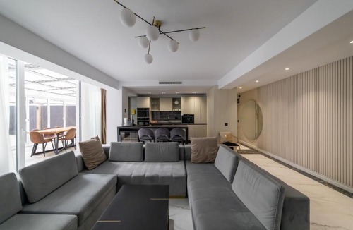 Ensanche Diputacion Apartment | Luxury City Centre