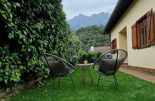 Tanarrio House | Luxury House in Picos de Europa Liebana garden with chill out area