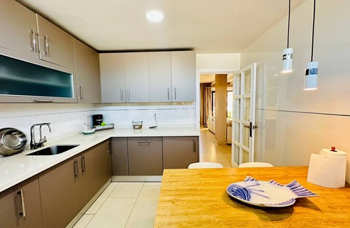 Torre del Mar Ski Chalet | LUXURY SEASIDE TRAIÑAS - EVO INSPIRATION AT THE FOOT OF THE MEDITERRANEAN
