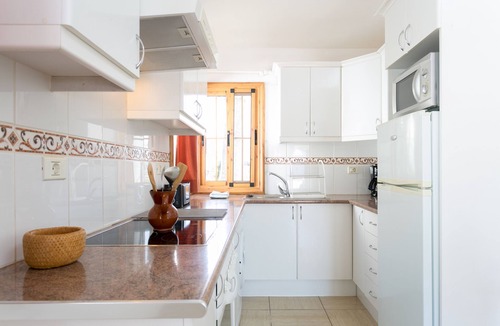 San Miguel de Abona Villa | LUXURY SUNNY HOLIDAY HOME WITH BREATHTAKING VIEWS AND HEATED PRIVATE POOL