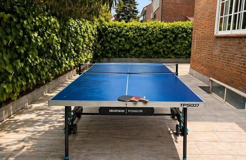 Rivas-Vaciamadrid Ski Chalet | Luxury villa with private swimming pool and garden
