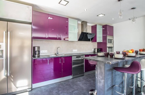 Castello d'Empuries Villa | LUXURY VILLA, HEATED POOL WITH JACUZZI, INTERNET, NEAR BEACH