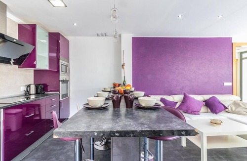 Castello d'Empuries Villa | LUXURY VILLA, HEATED POOL WITH JACUZZI, INTERNET, NEAR BEACH