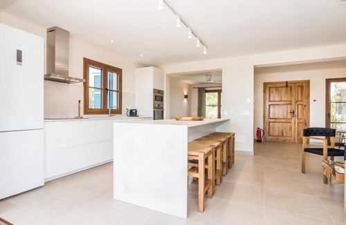 Capdepera Ski Chalet | Luxury Villa Overlooking Sea