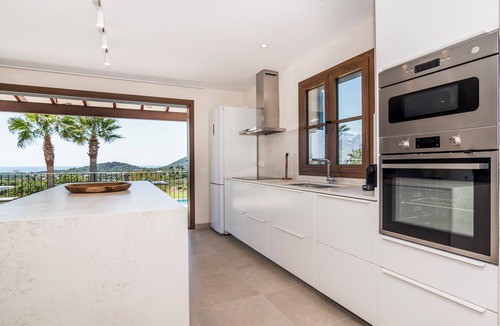 Capdepera Ski Chalet | Luxury Villa Overlooking Sea