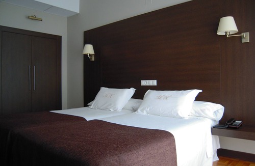 Lugo Hotel | Méndez Núñez Hotel