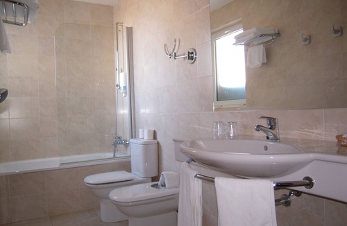 Lugo Hotel | Méndez Núñez Hotel