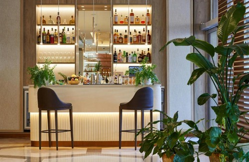 Malasana Hotel | Madrid Marriott Hotel Princesa Plaza