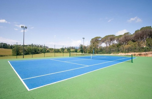 Sils Villa | Magnificent 15 bedroom villa Spain|XXL Pool, BBQ, Gamesroom|Beaches & Barcelona