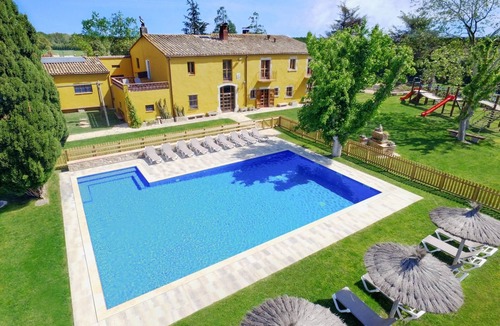 Sils Villa | Magnificent 15 bedroom villa Spain|XXL Pool, BBQ, Gamesroom|Beaches & Barcelona