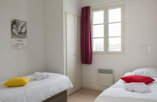 Carla-Bayle Other | Maison spacieuse avec terrasse pour 8 personnes - API-1-52-1371
