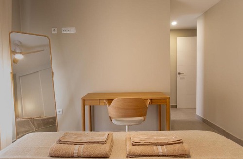 Las Chapas Apartment | Malaga City Pool & Park