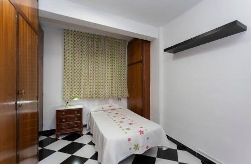 Los Tilos Apartment | Malaga downtown and beach apartment