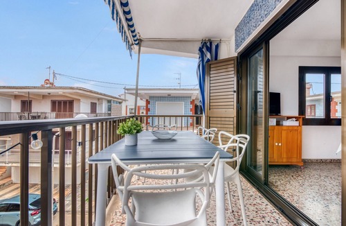 Oliva House | Manhattan 2 Apartment with Wi-Fi, 1 Minute from the Beach