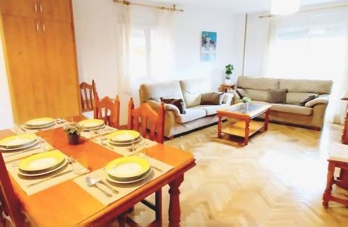 Manzanares el Real Apartment | Manzanares Getaway