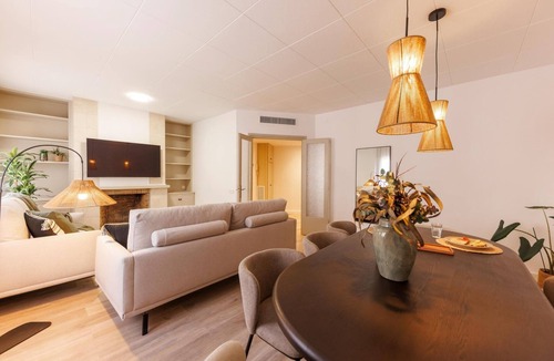 Old Town Apartment | Maragall - Holiday Apartment Girona | Bravissimo