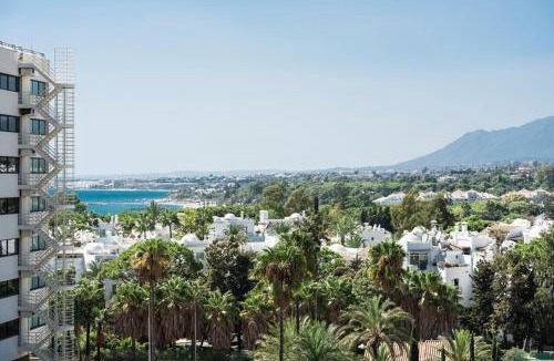 Golden Mile Apartment | MARBELLA CITY BEACHFRONT WITH SEA VIEW