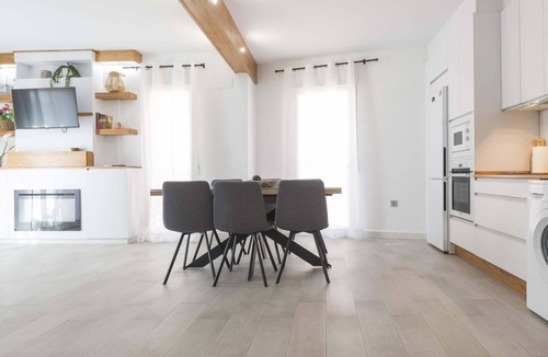 Province of Toledo Apartment | Maribel