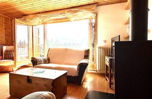 Llivia Apartment | Marmota, Ático en Llívia, jardín comunitario con piscina y pista de tenis