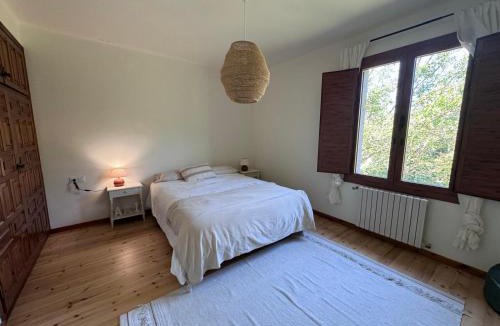 Arbucies Ski Chalet | Masía con piscina natural en Parque del Montseny