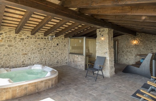 Bescano House | Mas Grau charming house in Girona