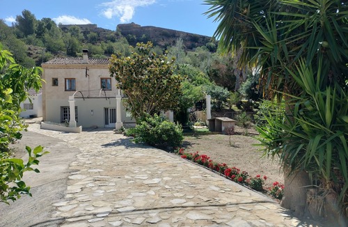 Tortosa Cottage | Masia Bernat: Antigua Masía en la Naturaleza Para Grupos
