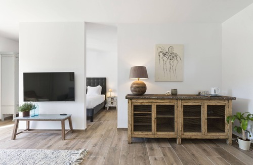 Sant Llorenc d'Hortons Hotel | Masia Can Rovira