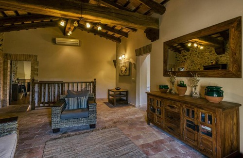 Parlava House | Masia en Rupià con Piscina