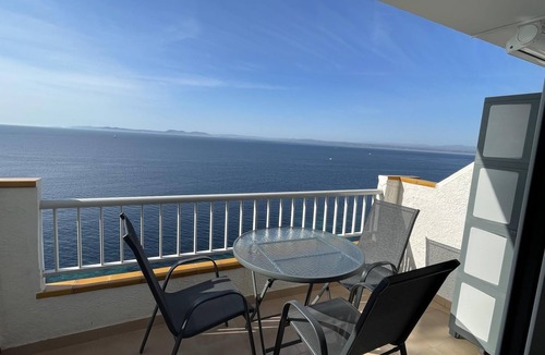 Almadraba-Canyelles Apartment | MEDI. Incredible sea views and community pool